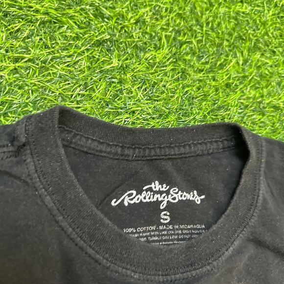 The Rolling Stones graphic tee featuring iconic tongue logo - Picture 3 of 4